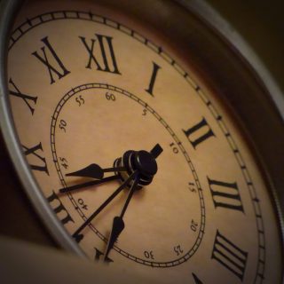 watch-hand-white-antique-clock-old-dark-shadow-circle-close-up-nostalgic-shape-man-made-object-1051298